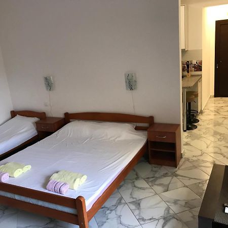 Vilena Apartmani Tivat Eksteriør billede
